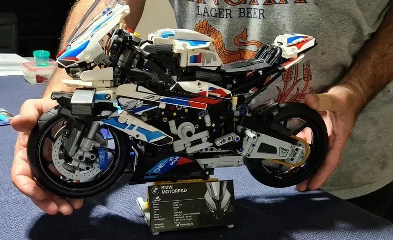 BMW M 1000 RR (1920 TEILE)