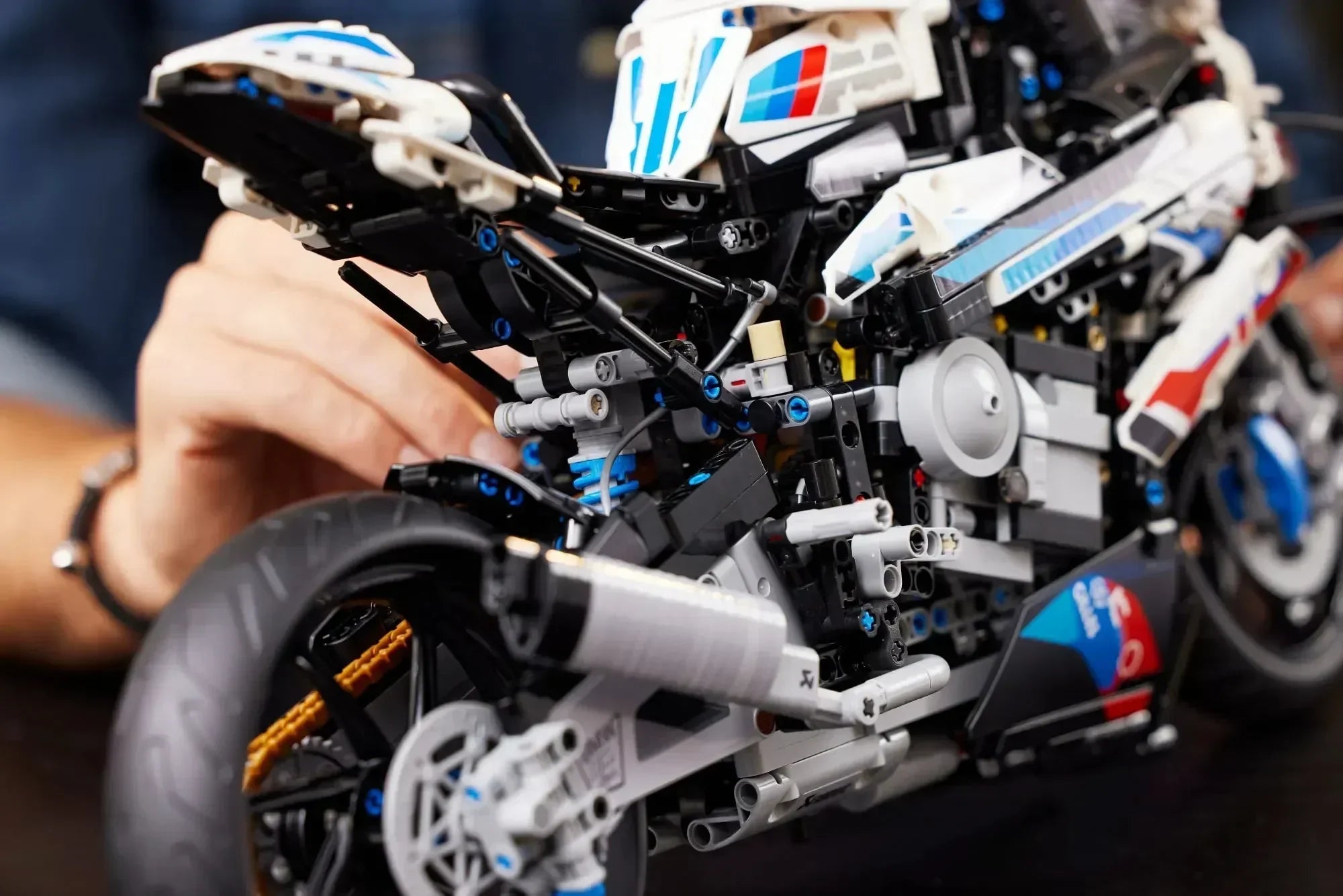 BMW M 1000 RR (1920 TEILE)