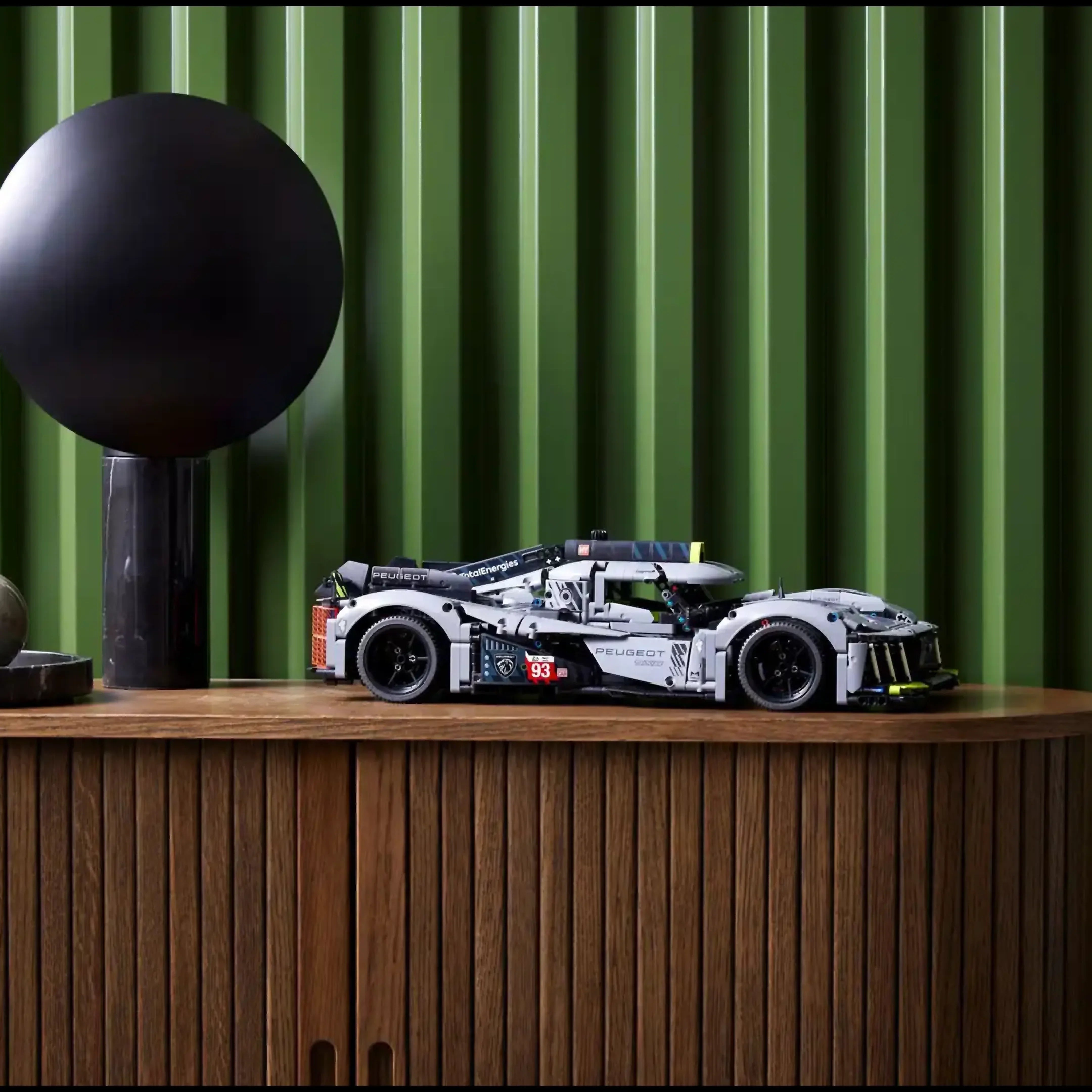 Peugeot 9x8 LeMan Hybrid Hypercar (1775 teile)