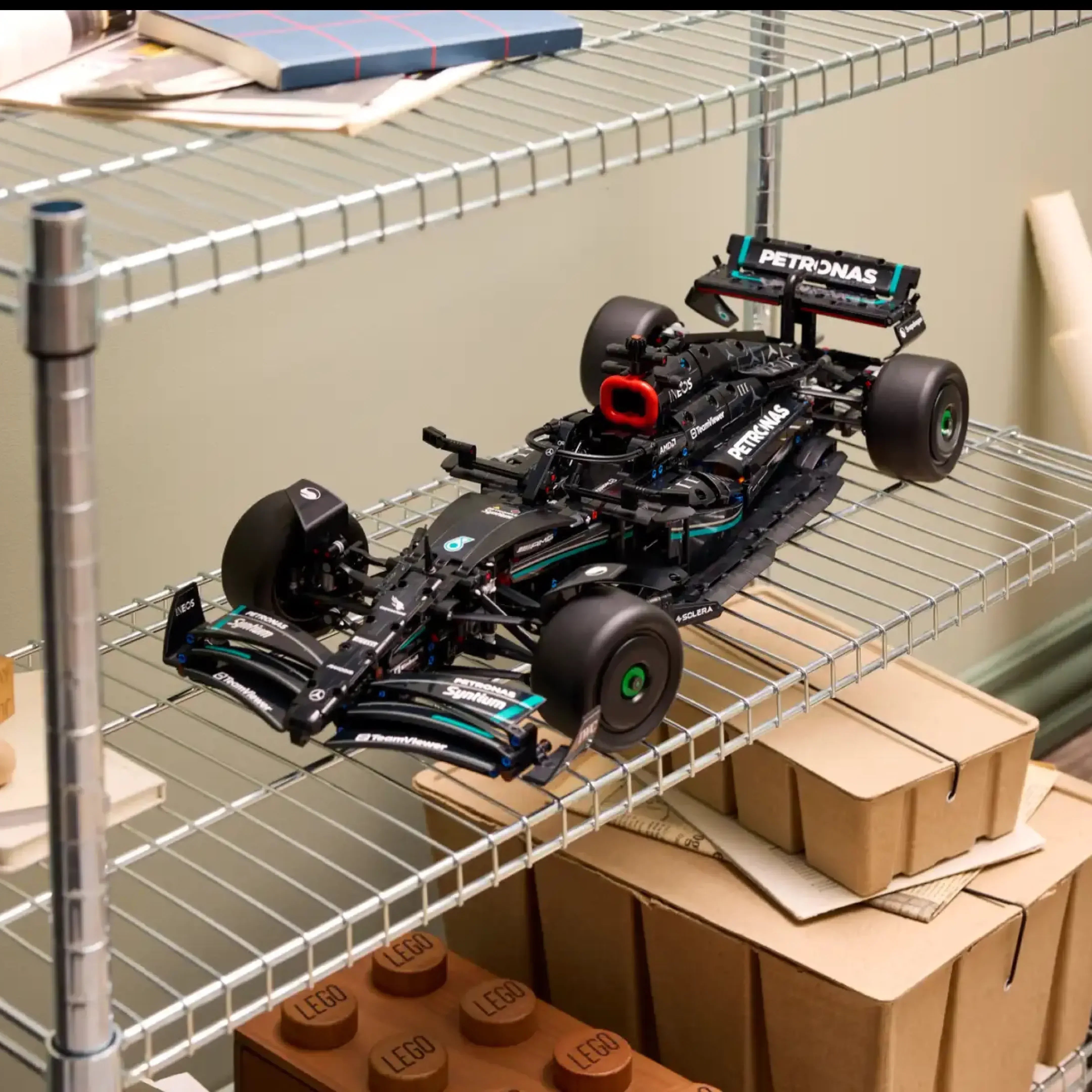 AMG F1 W14 (1642 TEILE)