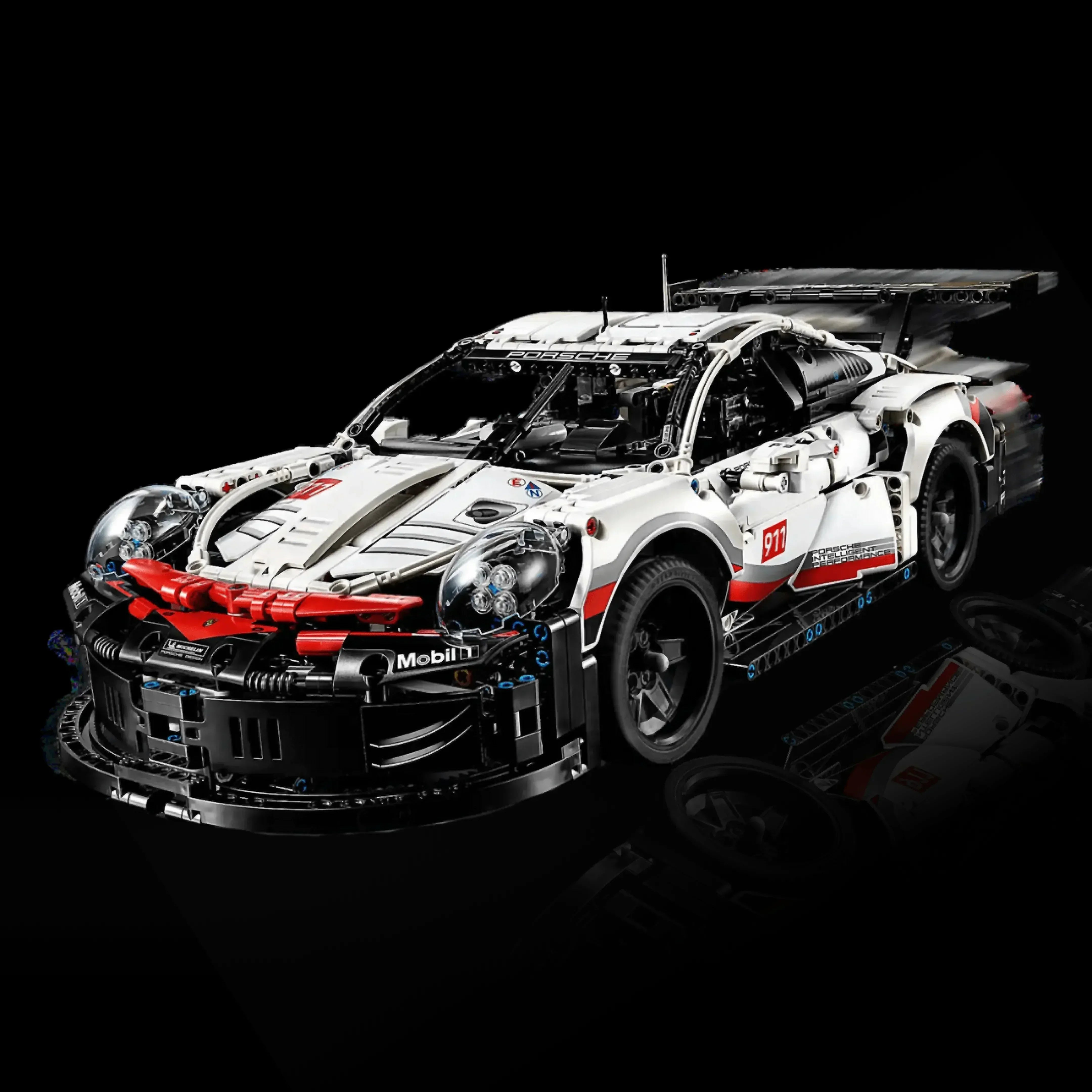 Porsche 911 RSR (1580 teile)