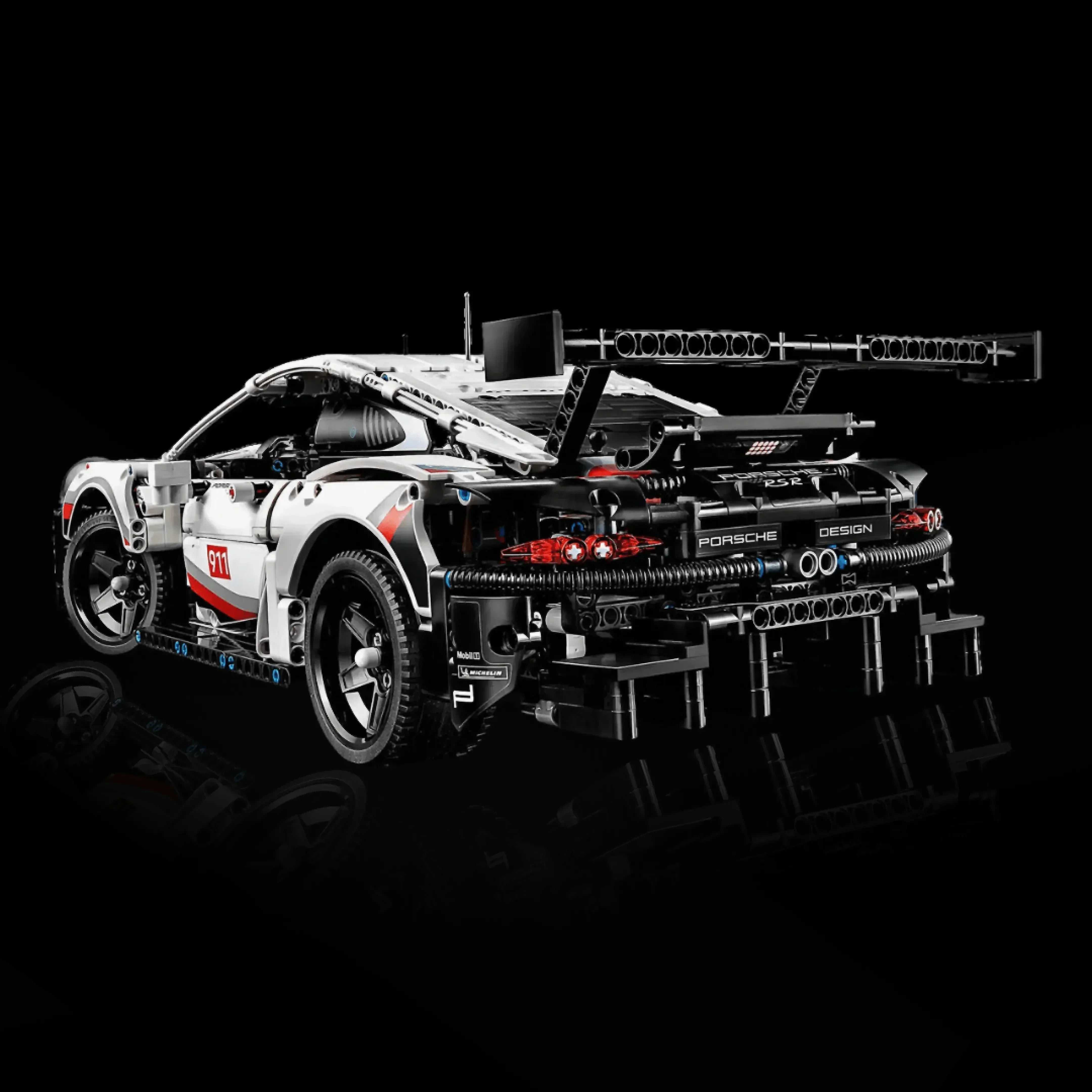 Porsche 911 RSR (1580 teile)